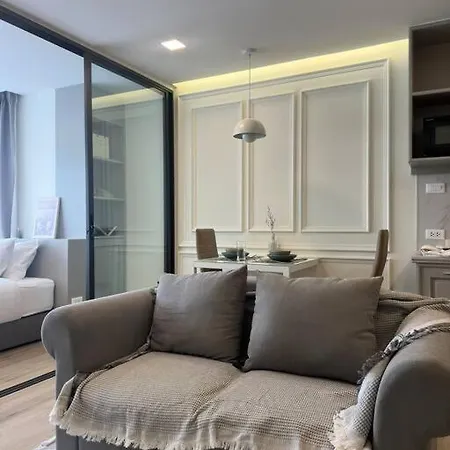 Warm And Classic Modern Room